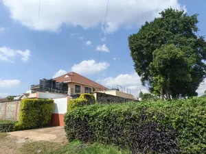 3bdrm Bungalow in Up The Hill, Uthiru for rent