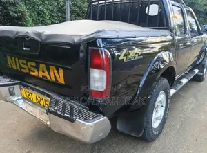 Nissan Hardbody 2011 Black