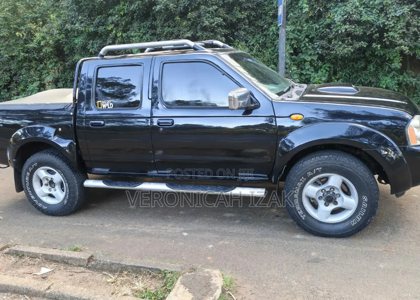 Nissan Hardbody 2011 Black