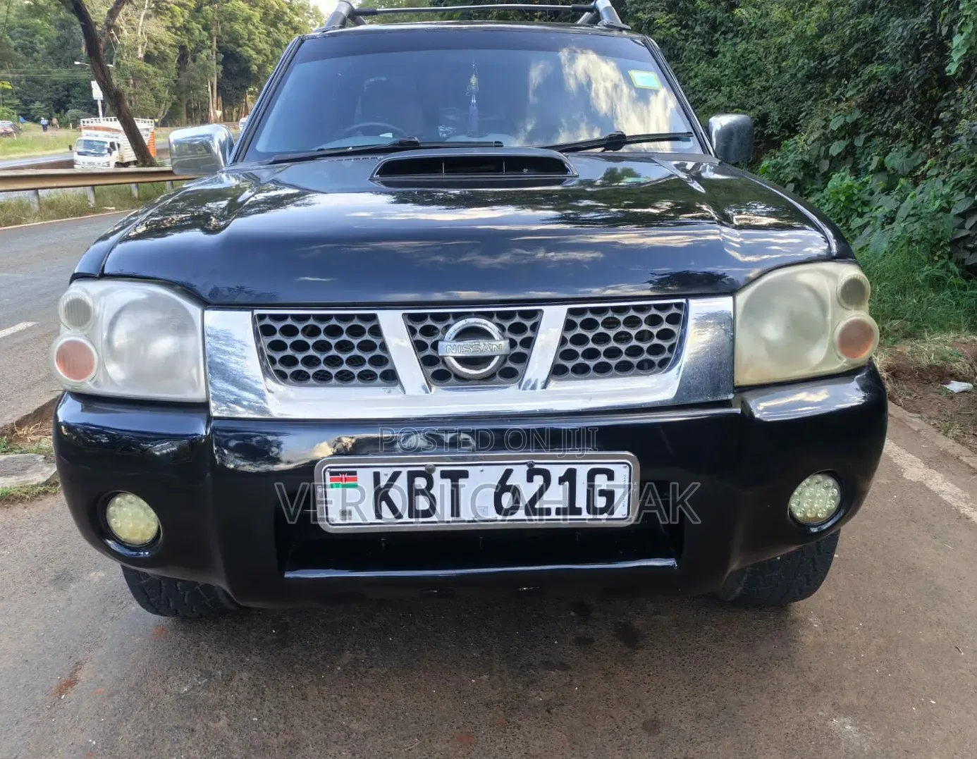 Nissan Hardbody 2011 Black