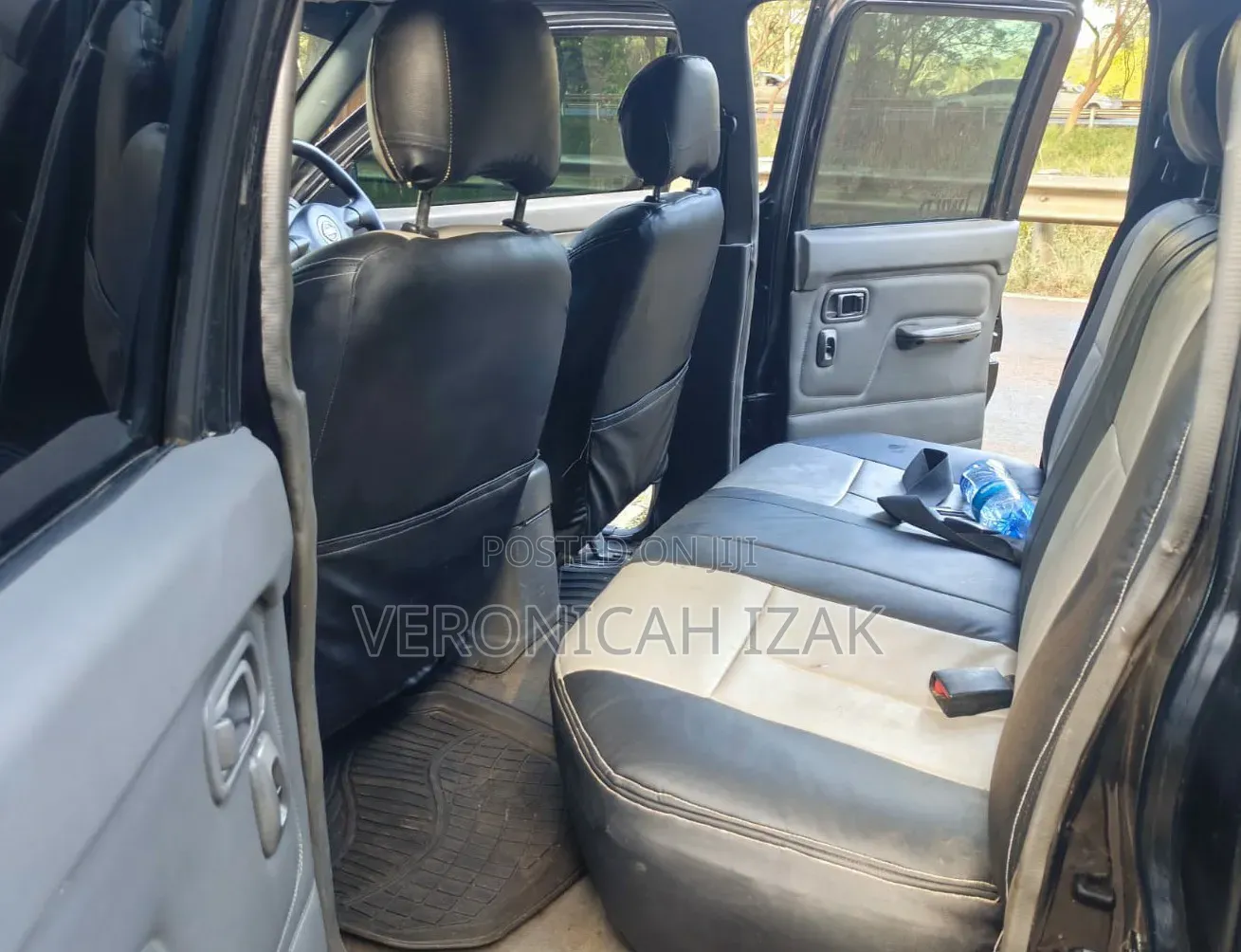 Nissan Hardbody 2011 Black