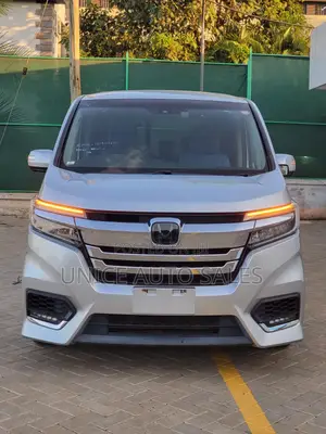 Honda Stepwgn 2019 Silver