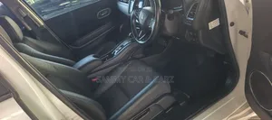 Honda Vezel 2019 White