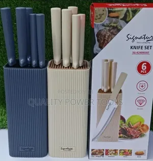 6 PCS Kitchen Knife Set Inclusive of an Acryl Stand*