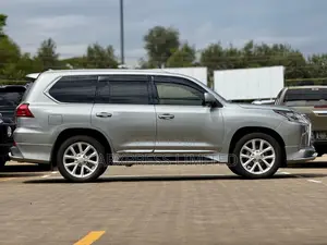 Lexus LX 570 AWD 2015 Silver
