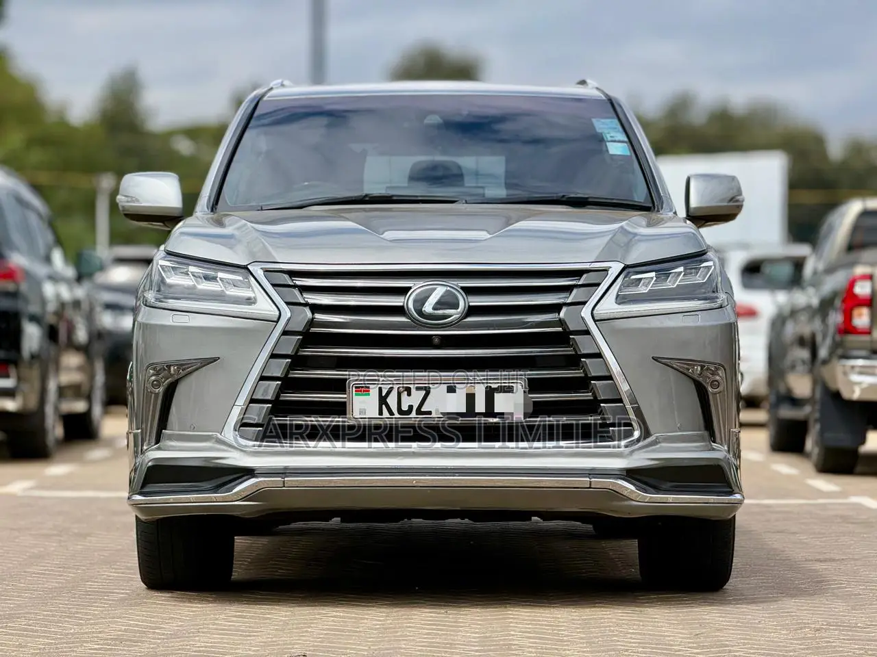 Lexus LX 570 AWD 2015 Silver