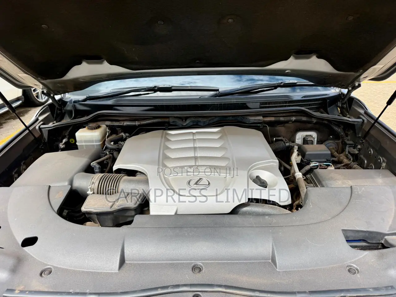 Lexus LX 570 AWD 2015 Silver