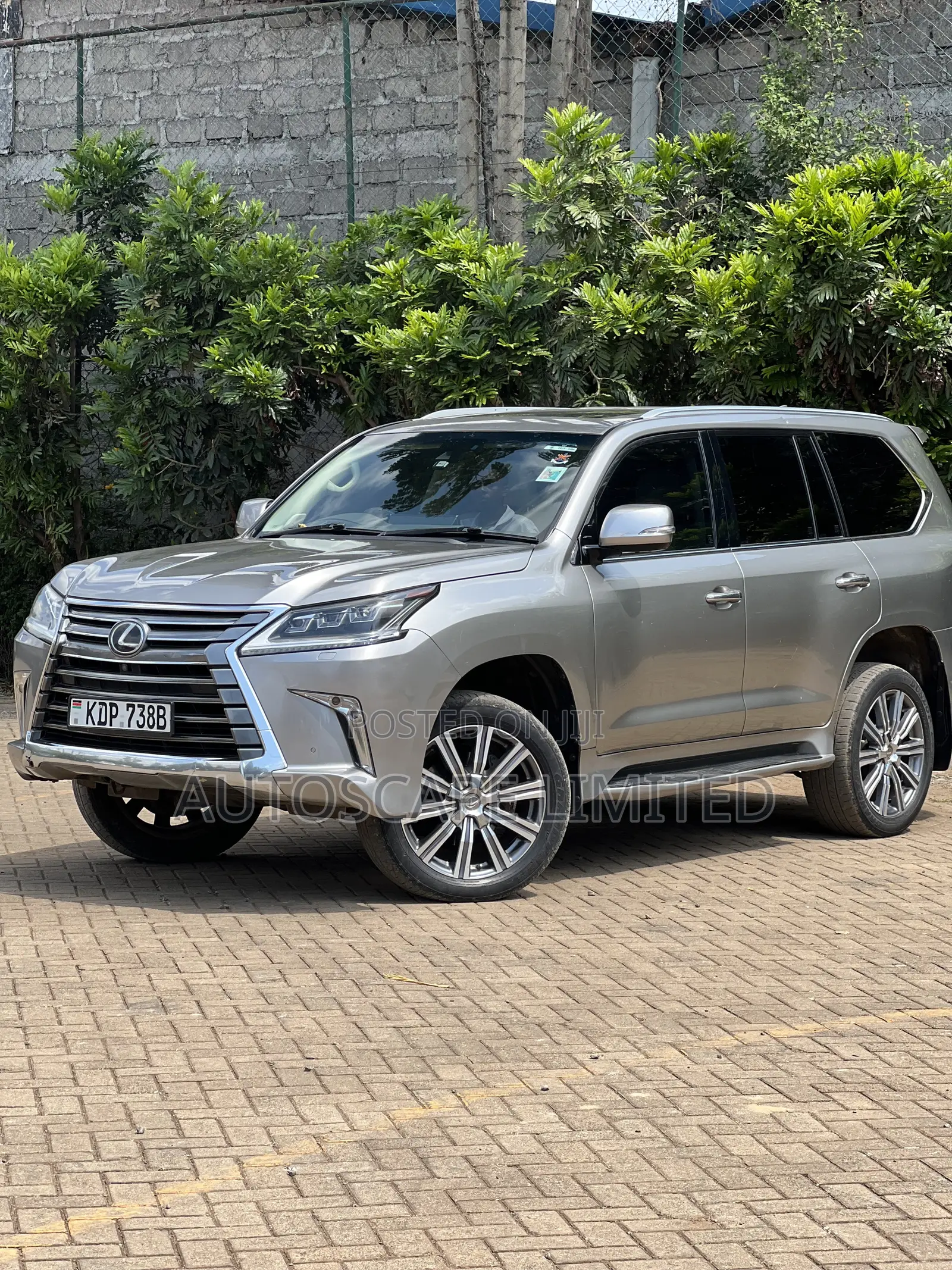 Lexus LX 2016 Brown