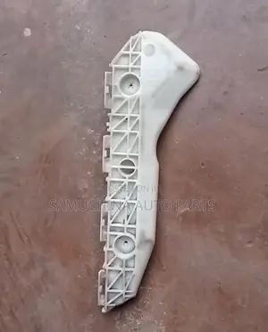 Bumper Slide Toyota Auris