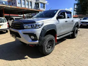 Toyota Hilux Revo Double Cab Deisel 2.4 AWD 2019 Silver