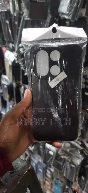 Oneplus 15 Pill-Shaped and Circular Camera Cutout Cover
