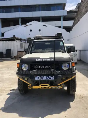 Toyota Land Cruiser 2025 White