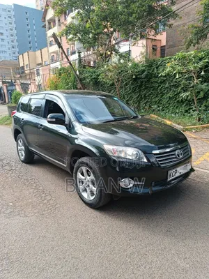 Toyota Vanguard 2011 Green