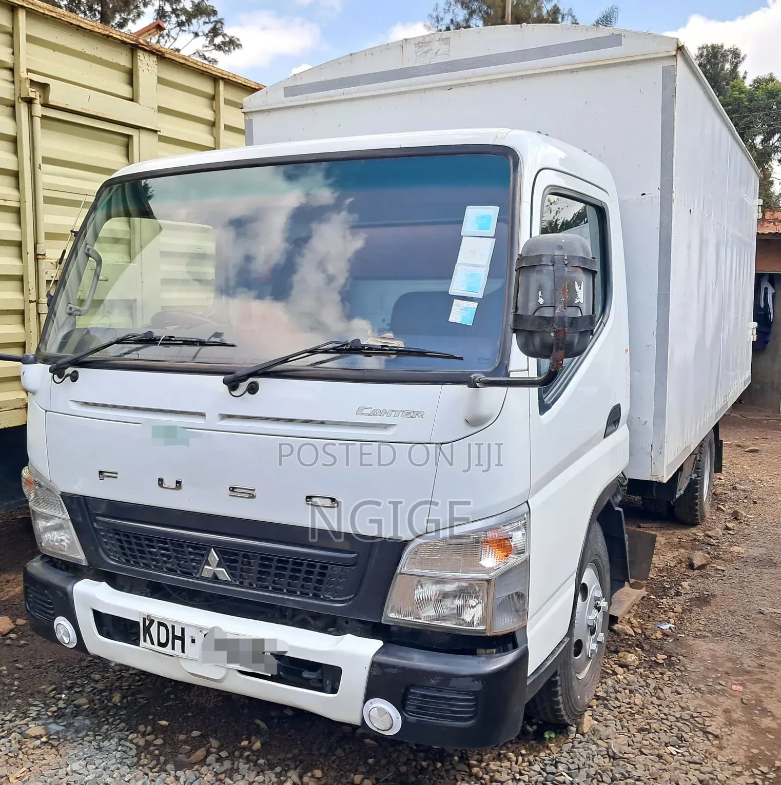 Mitsubishi Canter Fe84
