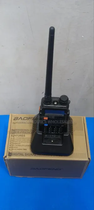 Baofeng Uv-5r Professional Walkie Talkie for Security Baofeng Uv-5r