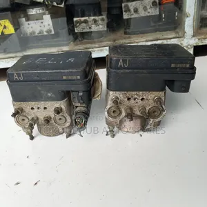 Toyota Belta 2006 Abs Pump (Aj)