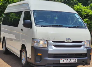 Toyota HiAce 2017 White