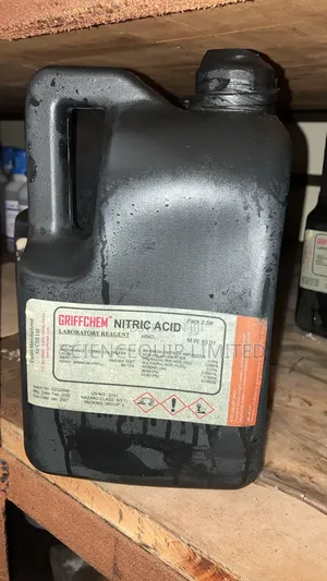 Nitric Acid 2.5lt L/P 69 - 72% Griffchem