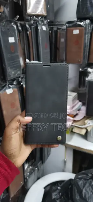 Caseme Retro With a Secure, Hidden Internal Magnetic Flap Cover