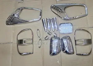 Chrome Kit Rav4 2005