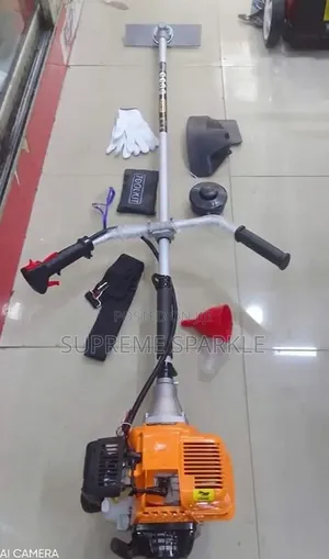 Dera Heavy-Duty 4 Stroke Grass/ Weed/ Brush Cutter.