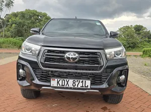 Toyota Hilux 2019 Black