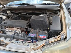 Toyota Kluger 2004 Silver