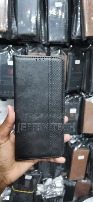 Caseme Dual-Texture Leather Design With a Smooth Main Cover
