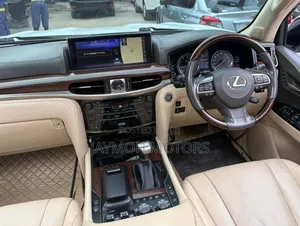 Lexus LX 2017 Pearl