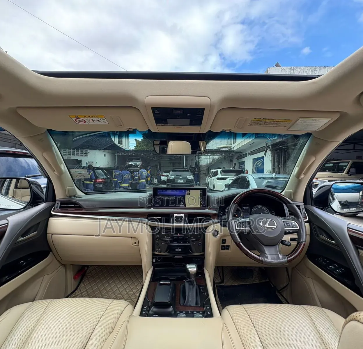 Lexus LX 2017 Pearl