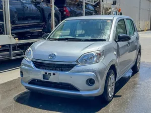 Toyota Passo 2019 Silver