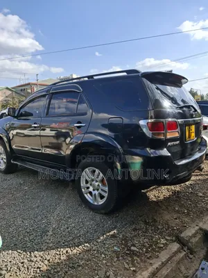 Toyota Fortuner 2.7 AWD 2005 Black