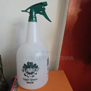 Flower 2 Litre Spray Bottles Trigger Garden Sprayer Fumigation 2l