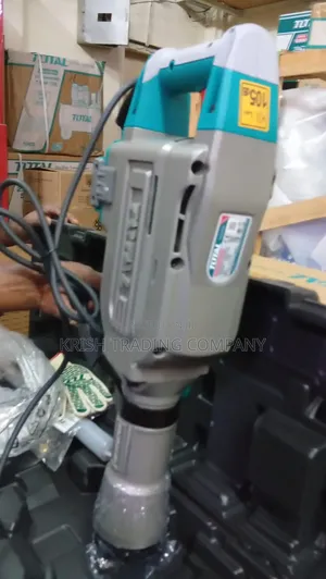 Total 1700w Heavy Duty Demolition Breaker – 1700w Power