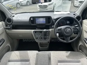 Toyota Passo 2019 Green