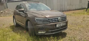 Volkswagen Tiguan 2018 Gray
