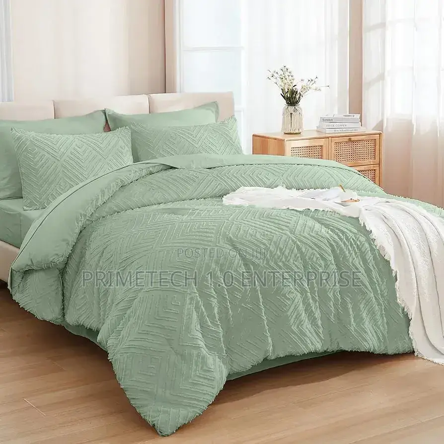 Tufted Duvet Covers With Bedsheet and 2 Pillow Case