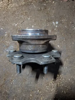 Front Hub Mitsubishi Pajero New Model