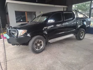 Toyota Hilux 2006 Black
