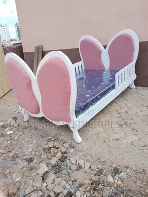 4x6 Butterfly Tufted Bed