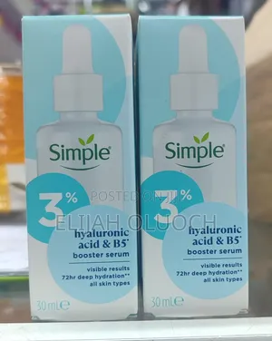 Simple Booster Serum Containing 3% Hyaluronic Acid and Vitamin B5.
