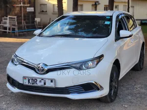 Toyota Auris 2017 White