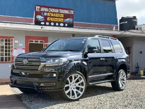Toyota Land Cruiser 4.6 V8 ZX 2019 Black