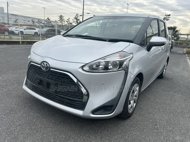 Toyota Sienta 2020 White