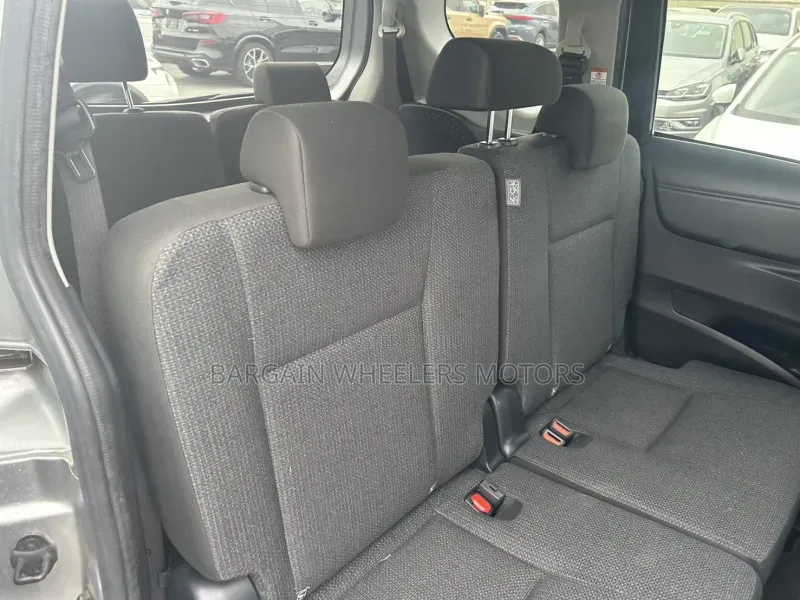 Toyota Sienta 2020 White