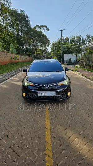 Toyota Avensis 2016 Black