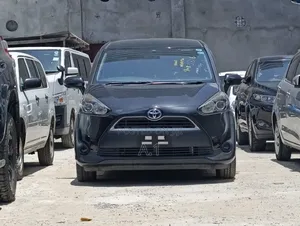 Toyota Sienta 2019 Black