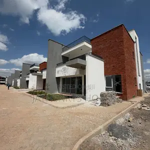 4bdrm House in Phenom Estate for sale