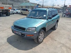 Toyota RAV4 1997 Green