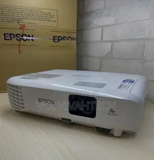 Epson W53 Projector